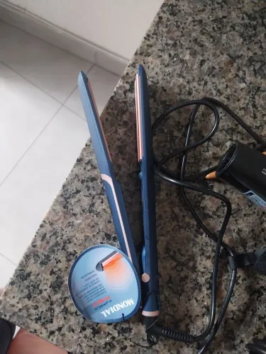 secador, chapinha e escova elétrica