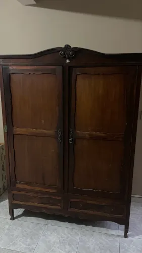 Guarda Roupa - Madeira maciça 