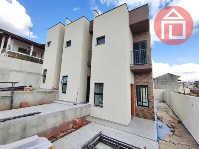 Casa com 2 dormitórios à venda, 68 m² por R$ 530.000,00 - Vila Aparecida - Bragança Paulis