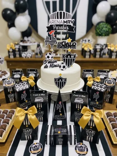 Kit Festa Atlético Mineiro Topo De Bolo 15 Caixas E Adesivos