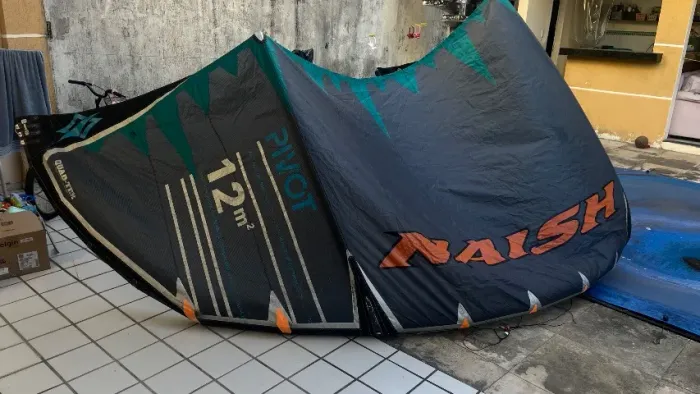 Kite Naish - Pivot 12 m2 - Sem consertos