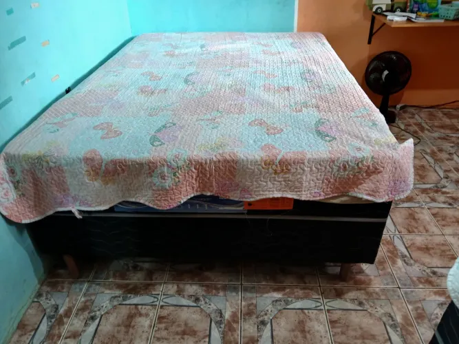 Vendo cama casal nova