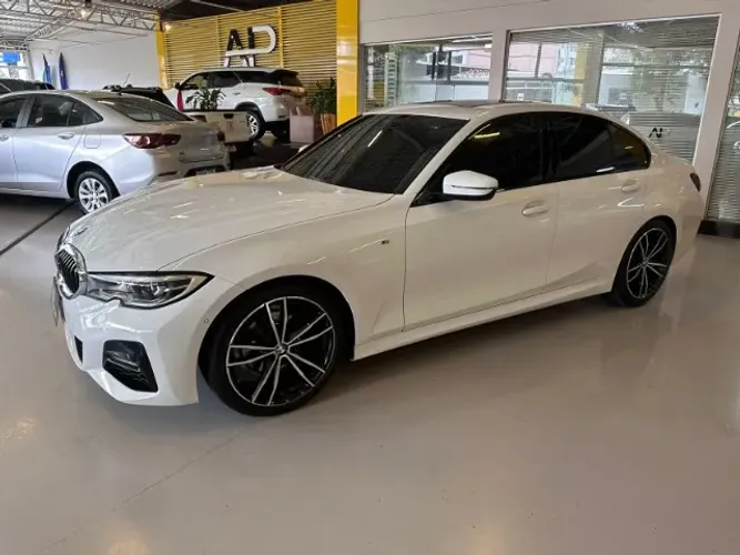 BMW 320I A 2.0 TB M Sport Activeflex 16V 4P 2022