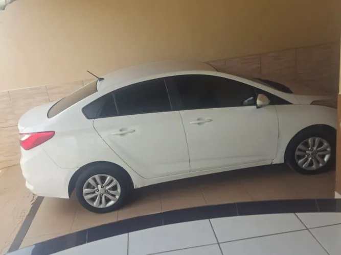 Hyundai HB20S Comfort Plus 1.0 TB Flex 12V Mec. 2017