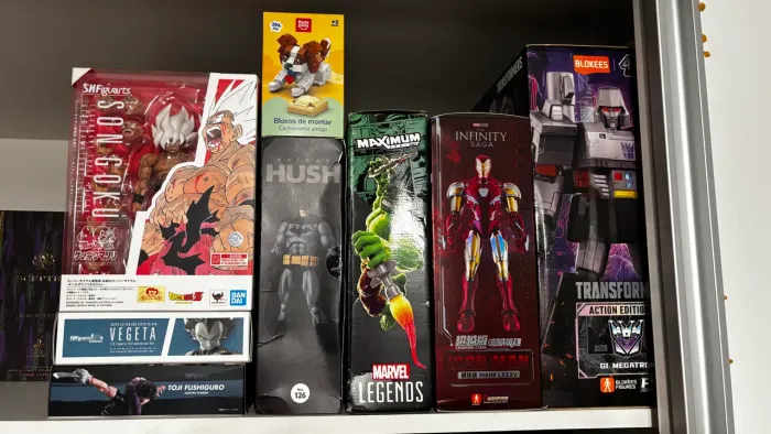 Action Figures à venda! SHF, Marvel Legends e mais. Chame no privado.