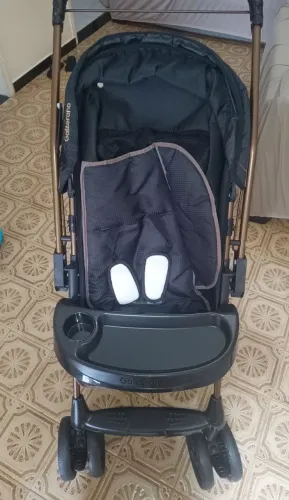 Carrinho de bebê novo