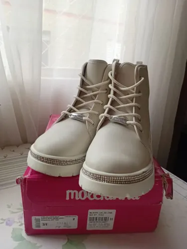 Bota infantil tamanho 31 molekinha