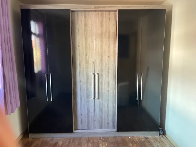 Guarda roupa de casal 