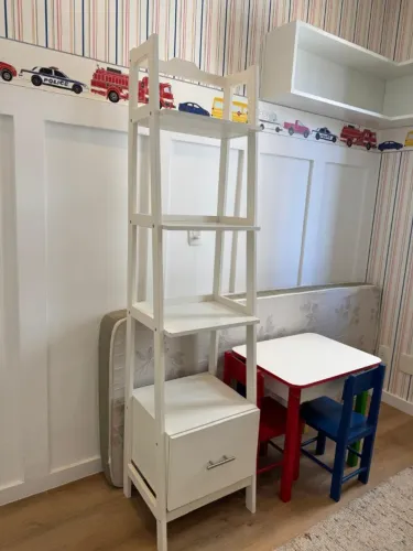Estante Branca para Quarto Infantil