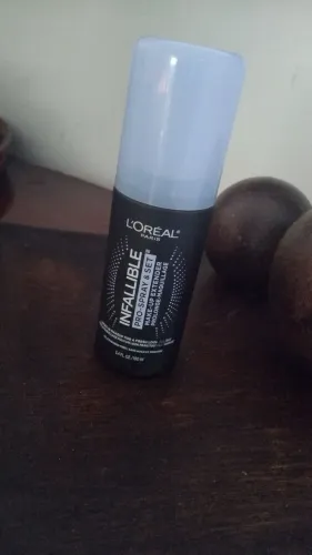 L'Oréal Paris Infallible Pro-Spray & Set