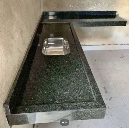 Pias e bancadas sob medida