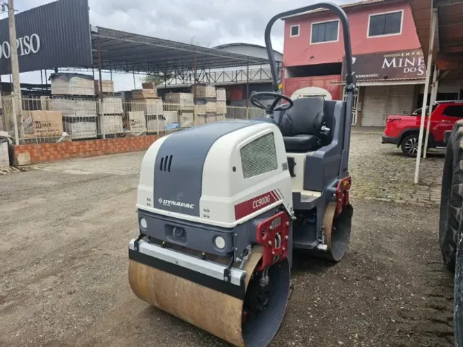 Rolo Compactador Dynapac 2022 CC900G
