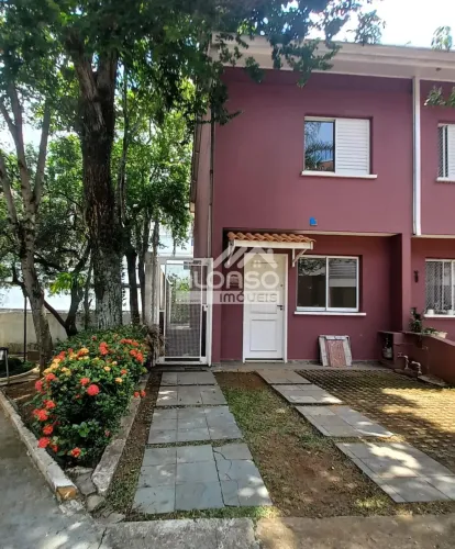 Casa em Condomínio, 2 vagas, quintal, entrada lateral, 5 mim do Villas Lobos.