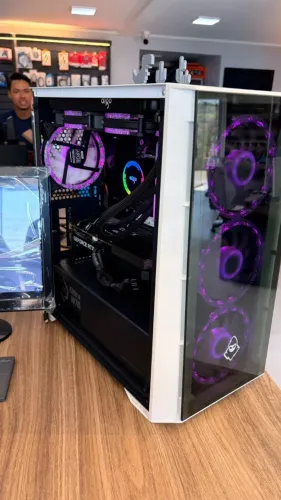 PC GAMER RYZEN 7 5700X3D + 3060 TI