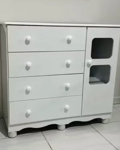 Cômoda bebe novinha