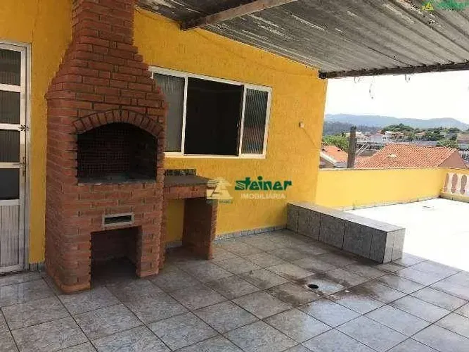 Sobrado com 3 dormitórios para alugar, 250 m² por R$ 4.000,01/mês - Vila Galvão - Guarulho