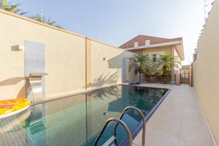 Sobrado para venda em Vila Mangalot com 4 quartos, sendo 2 suítes, 414m²