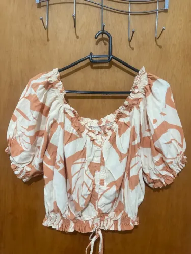 Blusa moderna