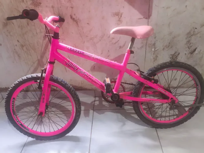 Bicicleta infantil menina pronta pra rodar