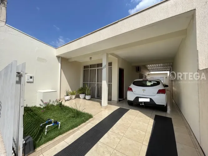 Casa com 4 quartos em Maringá-PR.