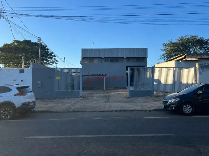 GALPÃO COMERCIAL COM OTIMA LOCALIZAÇÃO
