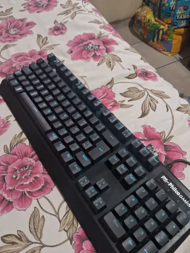 Teclado mecânico 100%