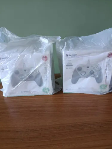 Controle sem fio Gamesir G7 PRO. Funciona sem fio no Xbox.