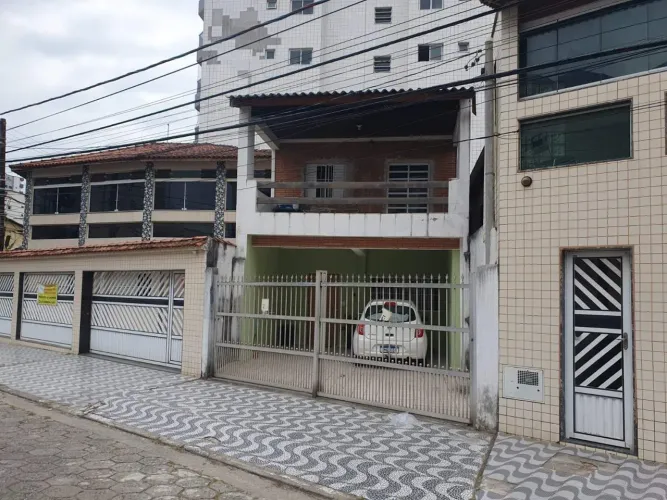 Sobrado para Venda em Praia Grande, Ocian, 3 dormitórios, 1 banheiro, 3 vagas