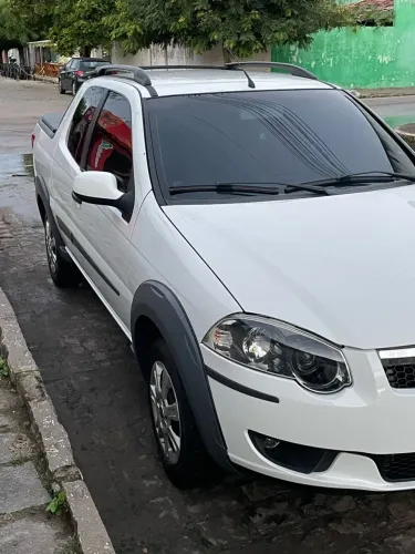 Fiat Strada Trekking 1.6 16V Flex CD 2016