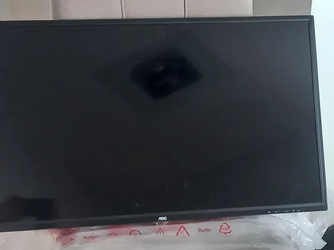 TV 32,COM LISTRA NO MEIO, MAS DÁ PRA ASSISTIR NORMAL