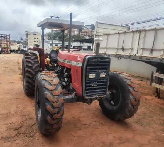 Trator traçado Massey 292