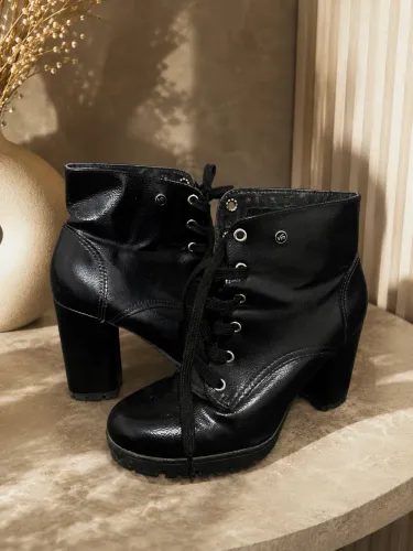 Bota coturno via Marte