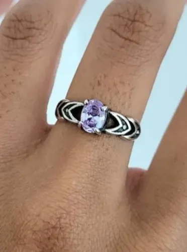 Anel de Prata 925 c/ Zircônia lilás