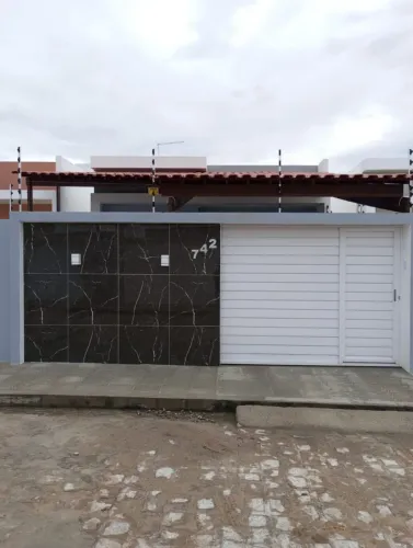 OPORTUNIDADE - Vendo casa no conjunto Osmar de Aquino, garagem coberta