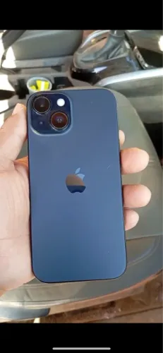 Vendo iPhone 15 normal seminovo com 2 meses de uso por 3,900