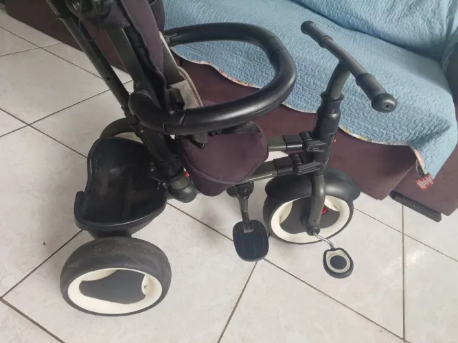 Triciclo Smart 2 em 1 dobrável  da kiddo suporta 25 kg 