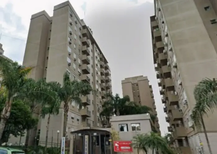 Imóvel para venda possui 67 metros quadrados com 3 quartos em Camaquã - Porto Alegre - RS