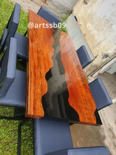 Mesa Resinada 
