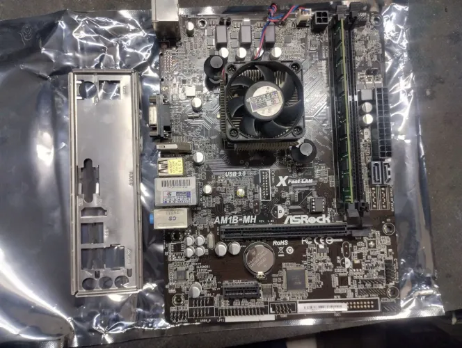 Kit AMD sempron Radeon onbord + 8gb DDR3