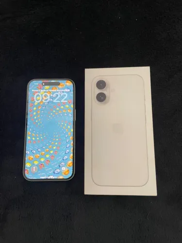 iPhone 16 256GB Branco