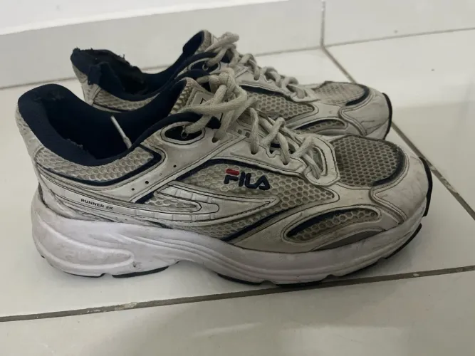 tênis fila