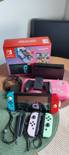 Nintendo Switch V2 Desbloqueado e Completo + Par Joy-con ORIGINAL