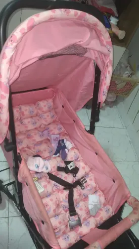 Carrinho de bebê semi novo