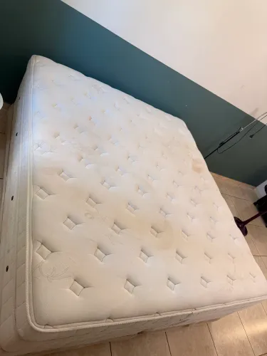 Cama box Serta - tamanho king 