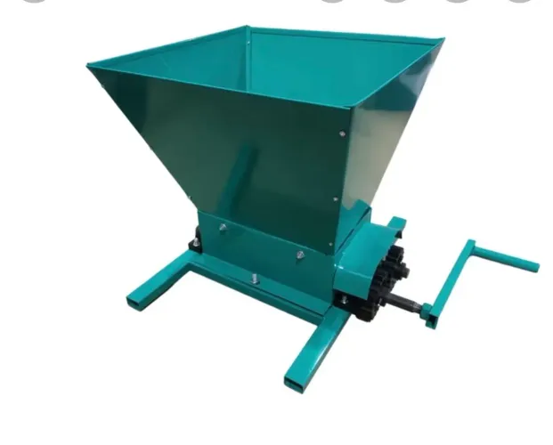 Moedor de uva manual 