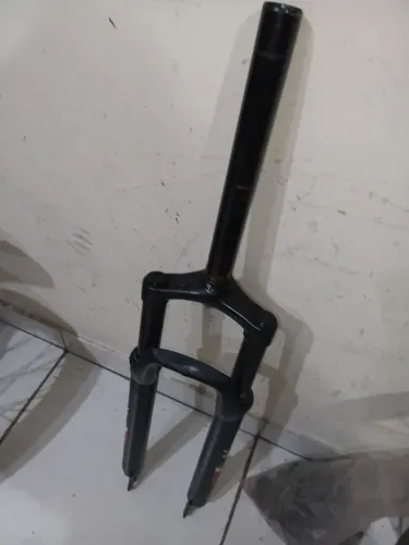 Garfo com suspensão 29 freio a disco 