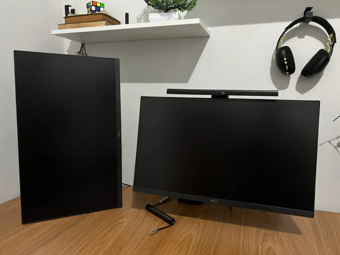 VENDO 2 MONITORES LG + BRAÇO ARTICULADO