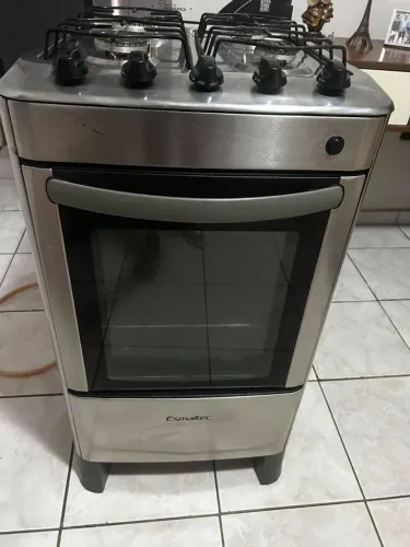 Vende-se Folgão Esmaltec 4 bocas e forno.