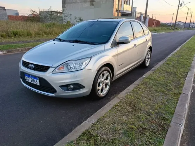Ford Focus Titanium 2.0 16V Flex 5P Mec. 2011