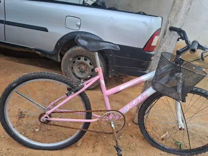 Bicicleta usada p conserto 